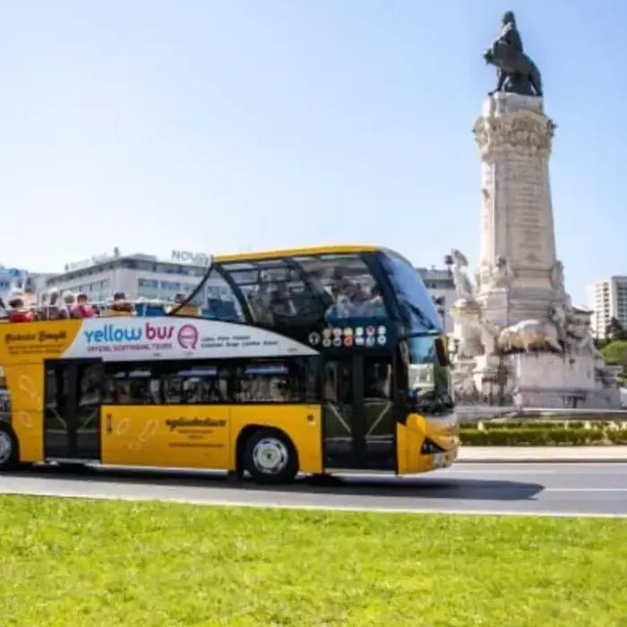 Yellow Bus: Lisbon Hop-On, Hop-Off Bus Tour + Oceanarium 