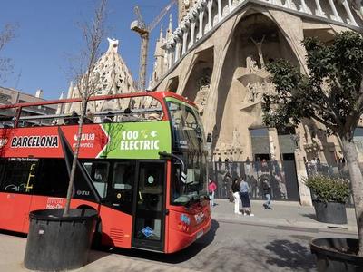 Barcelona City Tour: Hop-On, Hop-Off Bus Tour and Catamaran Cruise - Main Image