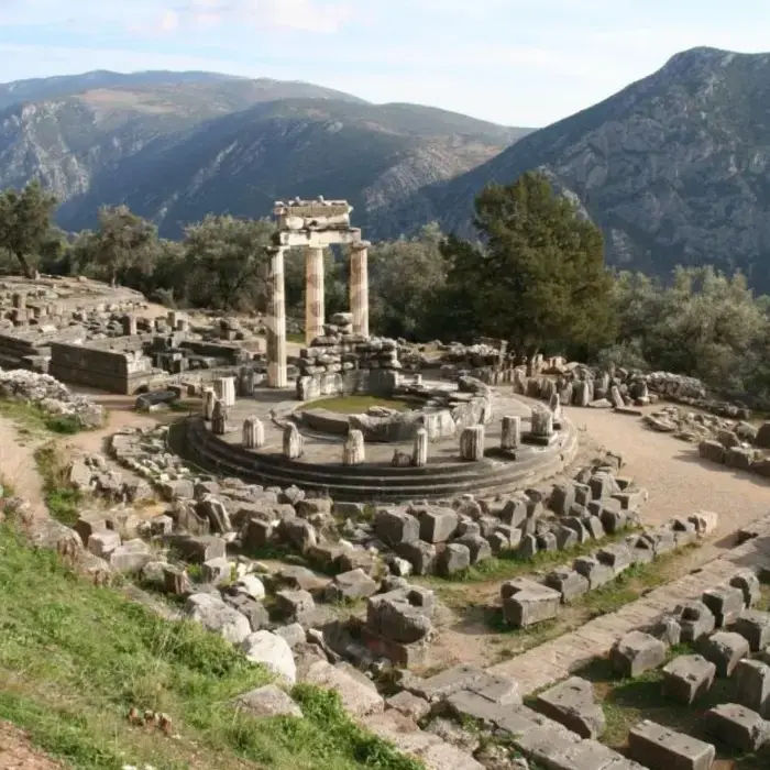 Sights of Athens: Full Day Delphi from Athens