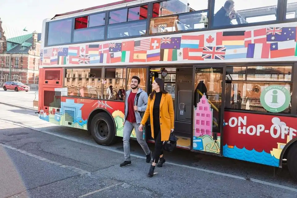 Red Sightseeing: Copenhagen Hop-On, Hop-Off Bus & GoBoat Guided Tour