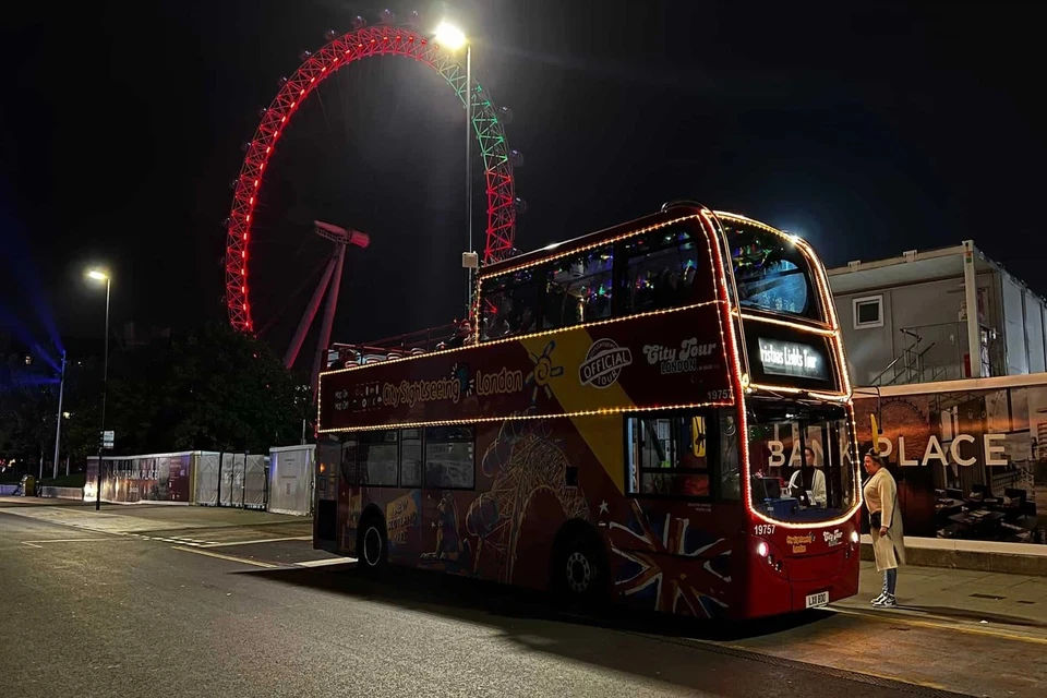 City Sightseeing: London Christmas Lights Tour