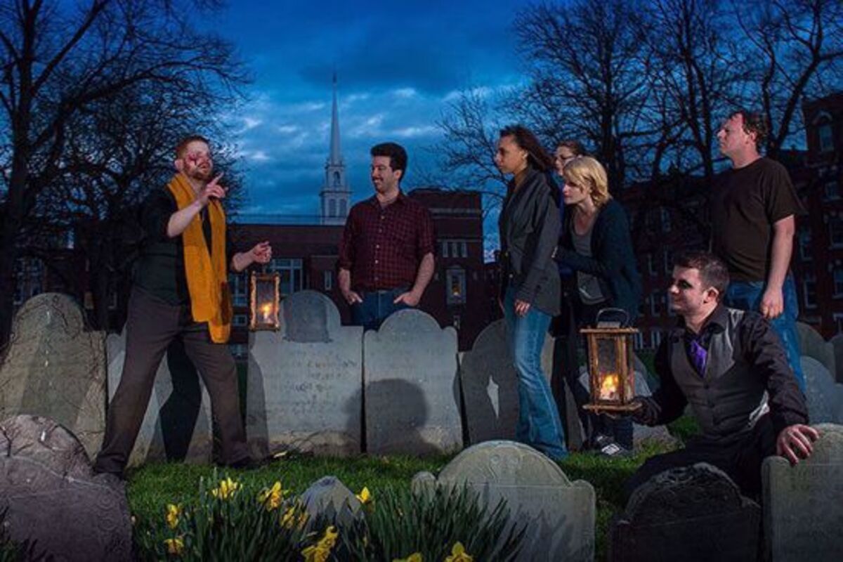 Ghosts and Gravestones Tour Boston
