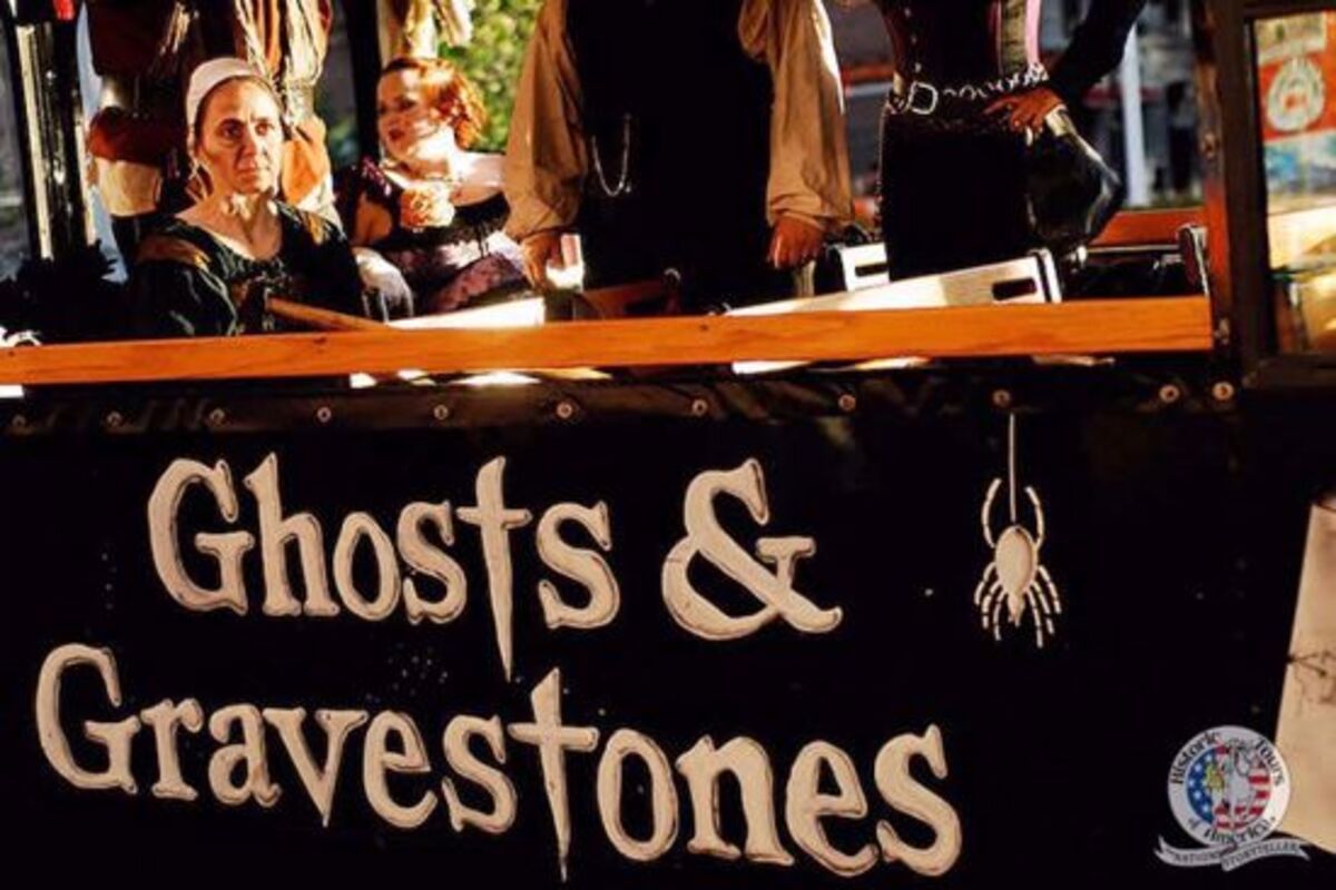 Ghosts and Gravestones Tour Boston