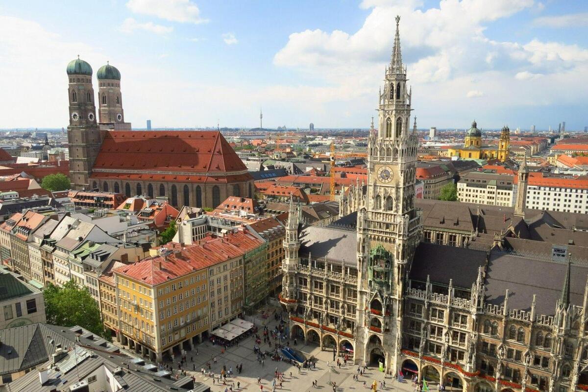 Gray Line: Munich Hop-On Hop-Off Express Tour | 24 Hours