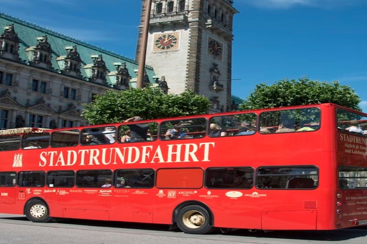 Hamburg: Hop-On, Hop-Off Bus Tour