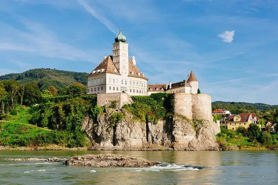 Day Trip to Danube Valley from Vienna