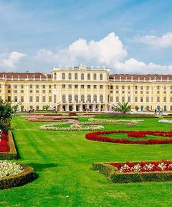 Vienna City Tour with Entrance to the Schonbrunn Palace- Skip the Line