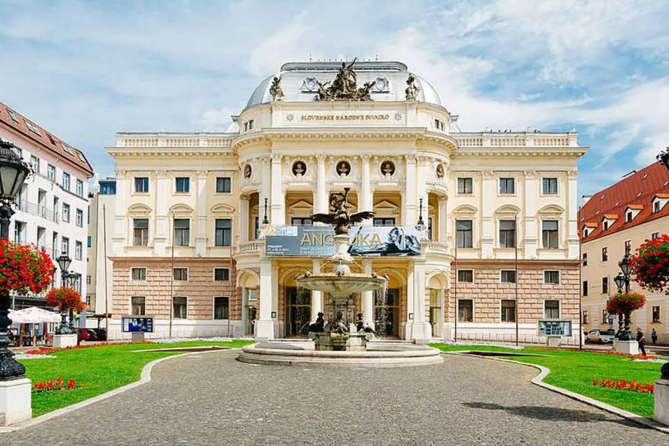 Day Trip to Bratislava by Bus and Boat