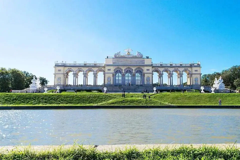 Schonbrunn Palace and Gardens Skip the Line Tour