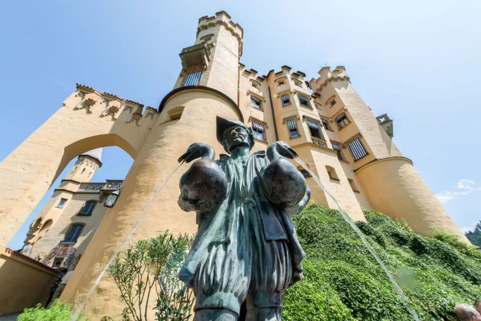 Gray Line Munich Neuschwanstein, Royal Castle and Oberammergau
