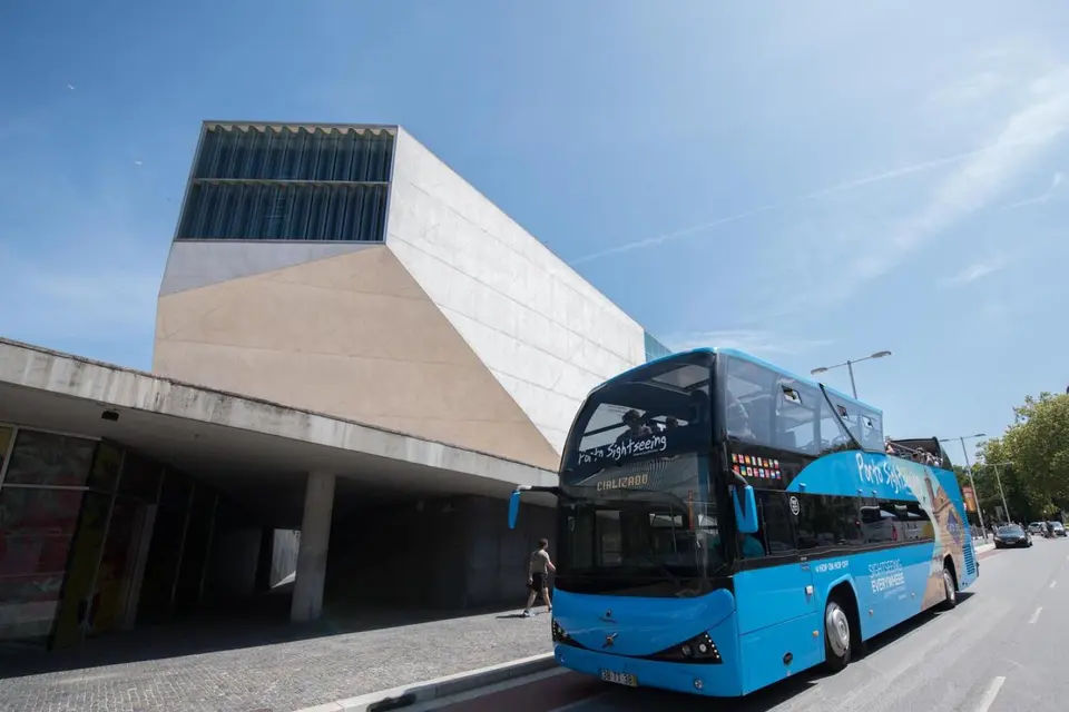 Gray Line: Porto Hop-On, Hop-Off 3 Lines with River Cruise