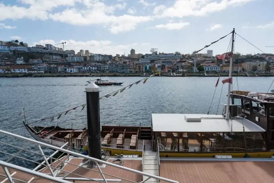 Gray Line - Porto