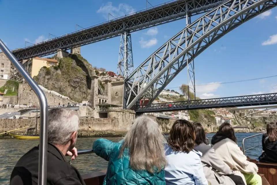 Gray Line - Porto