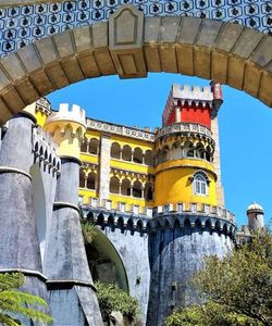 Gray Line: Sintra Deluxe - Pena Palace & Sintra, Cabo da Roca, Cascais & Estoril