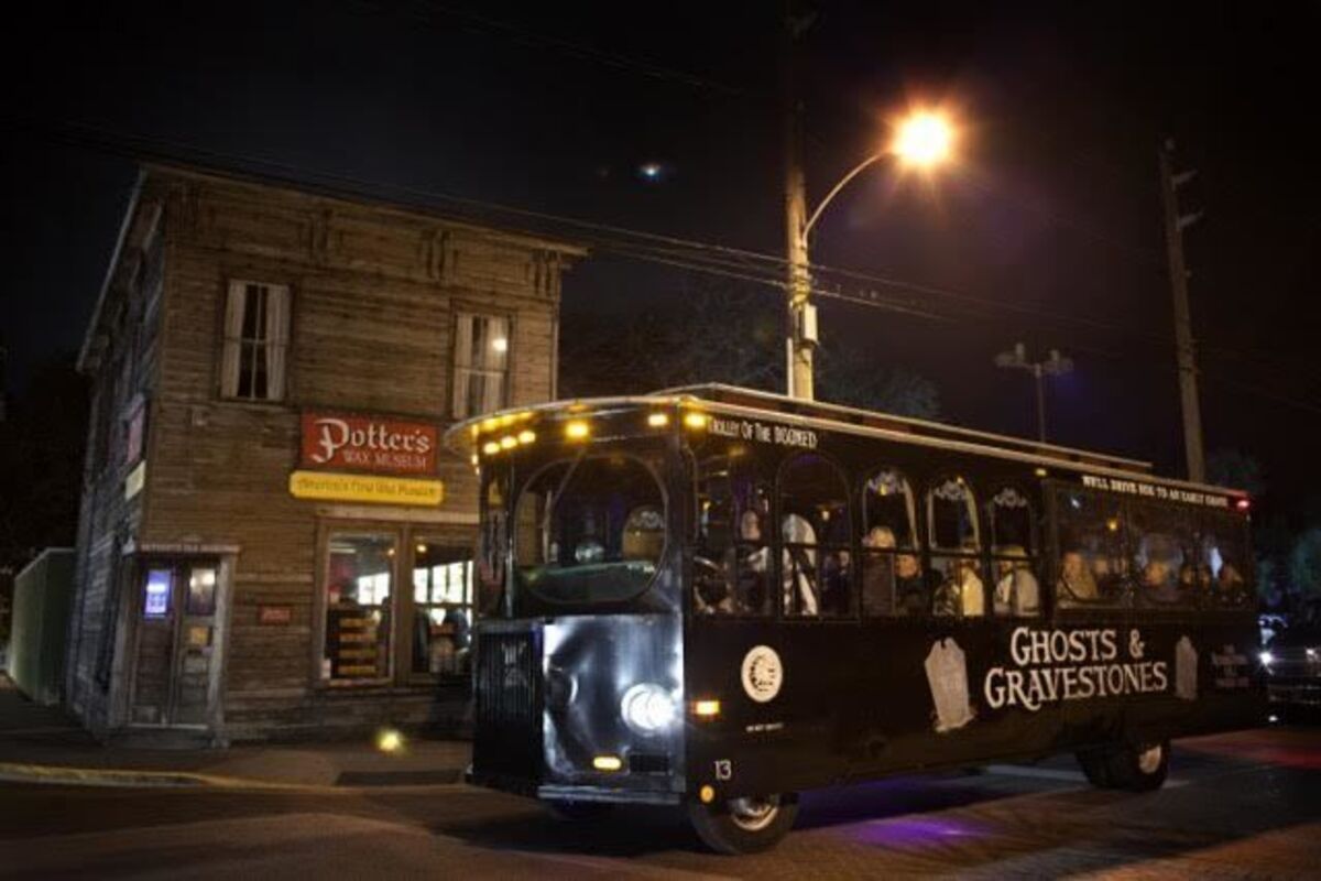 Ghosts & Gravestones Tour St. Augustine