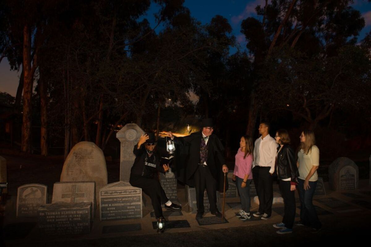 San Diego: Ghosts & Gravestones Tour