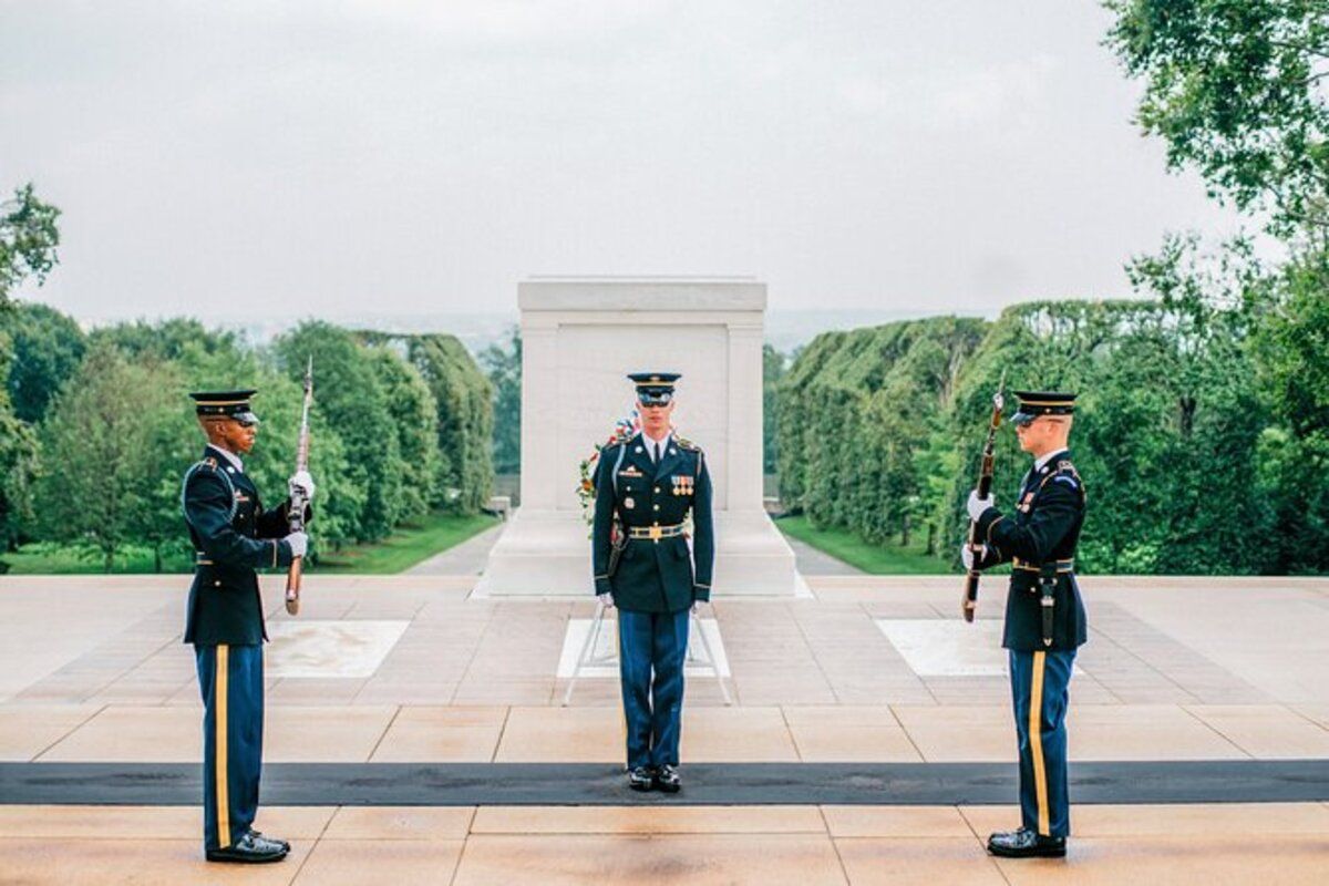 Arlington National Cemetery Tour