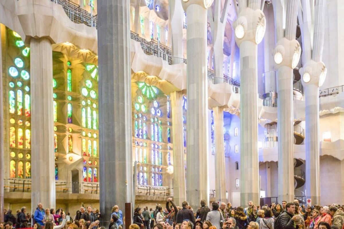 Sagrada Familia Guided Tour with Skip the Line Access