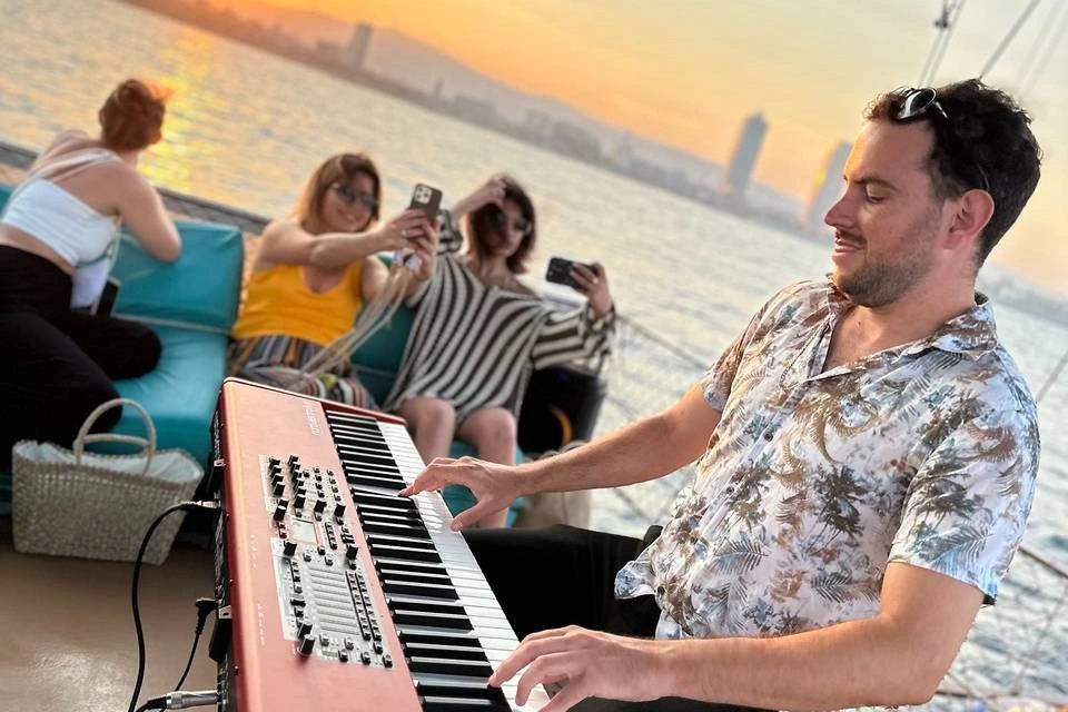 Barcelona Music Live Show Catamaran optional Sunset