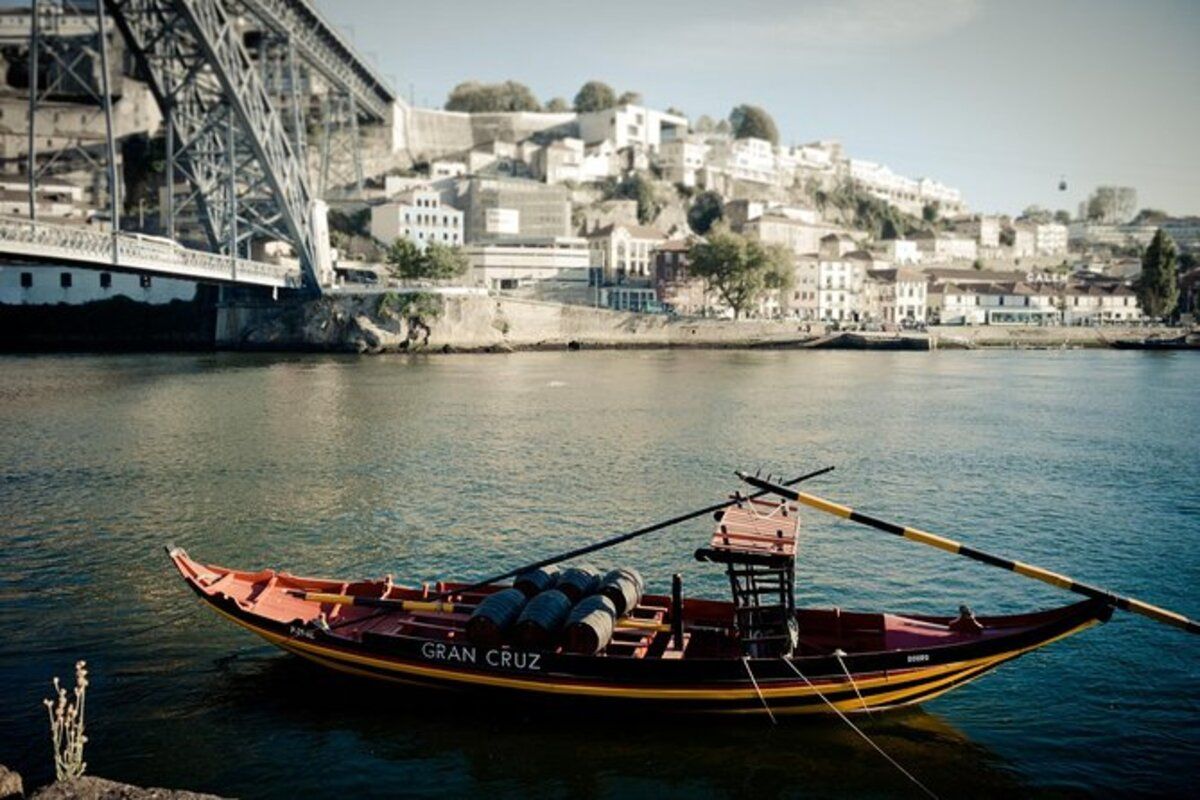 Porto City Tour with 6 Bridges Cruise - Half Day
