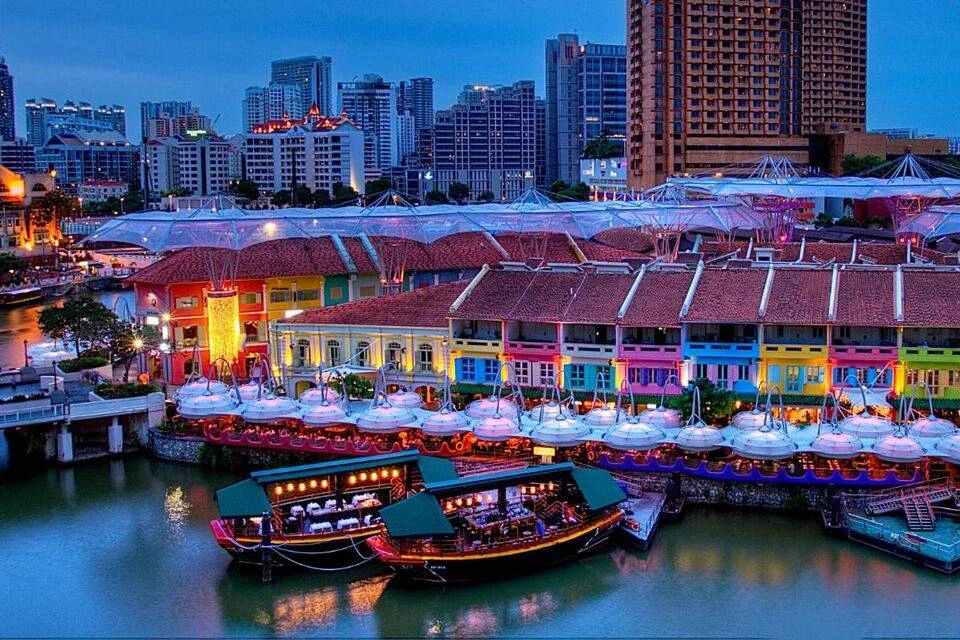 FunVee Singapore: Night Tour by Open-Top Bus