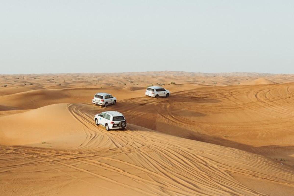 Dubai Safari: Premium 4×4 Desert Safari with BBQ Dinner