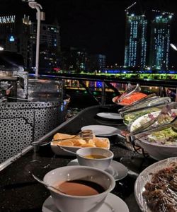 Dubai Marina Dinner Cruise - Traditional or Catamaran