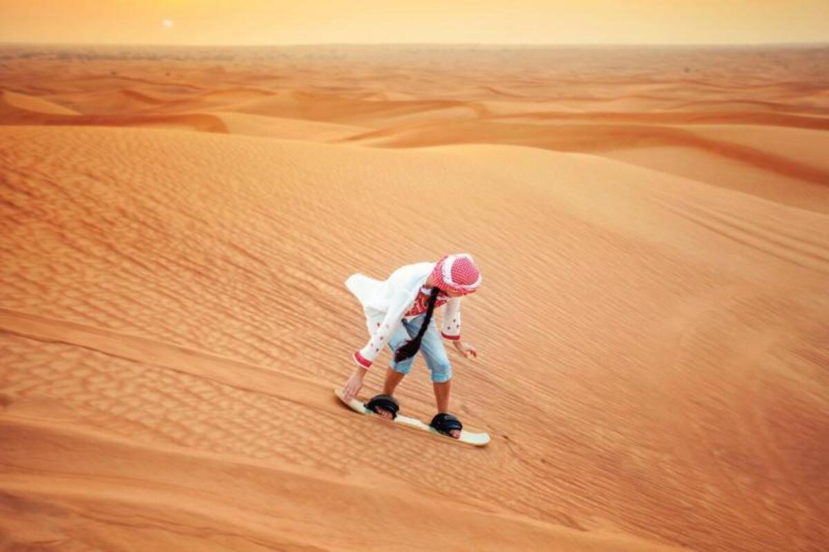 4X4 Desert Safari with BBQ Dinner from Dubai
