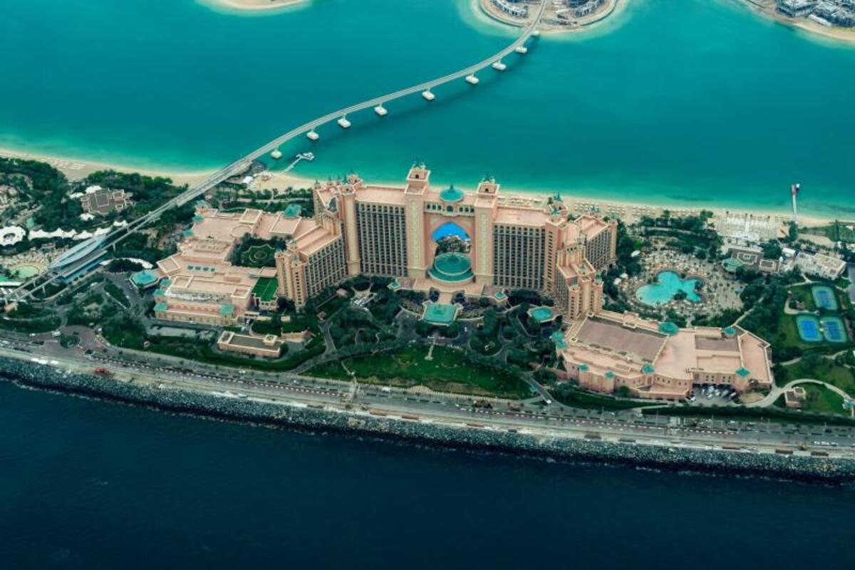 Burj Khalifa and City Icons Tour of Dubai from Abu Dhabi