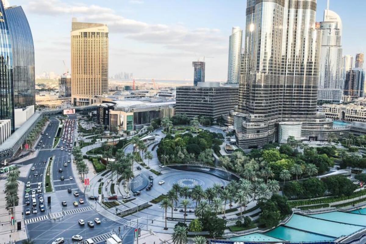 Dubai Modern City Tour & Mono Rail Ride Experience