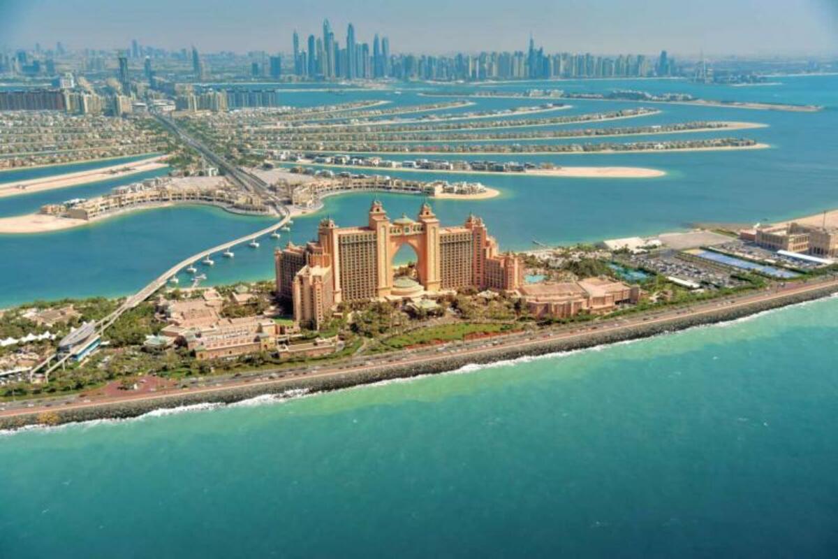 Dubai Modern City Tour & Mono Rail Ride Experience