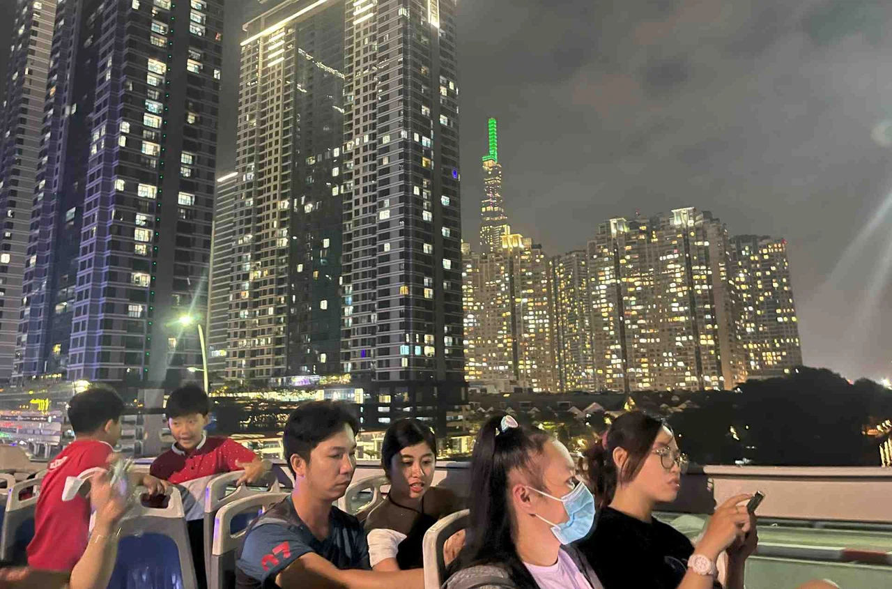 City Sightseeing: Saigon Night Panoramic Bus Tour