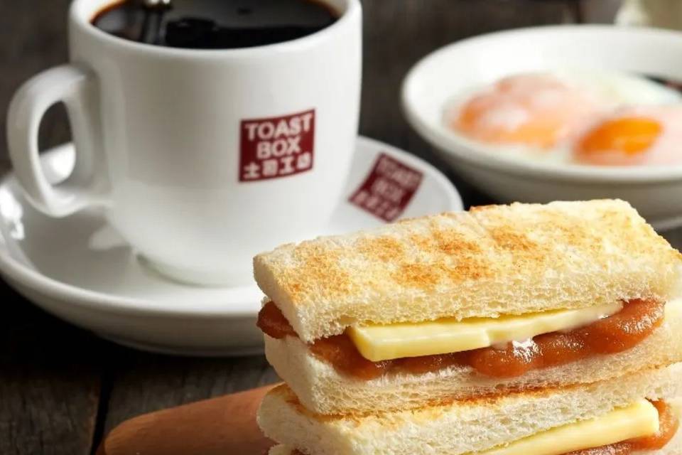 Singapore HOHO with Breakfast