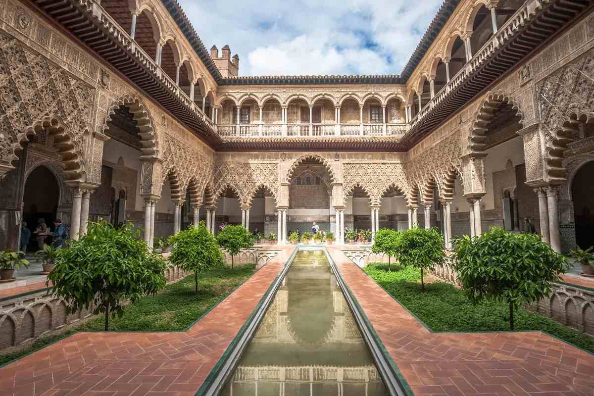 Majestic Seville- Half day tour