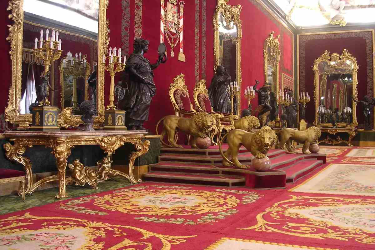 Skip the Line Guided Tour Royal Palace