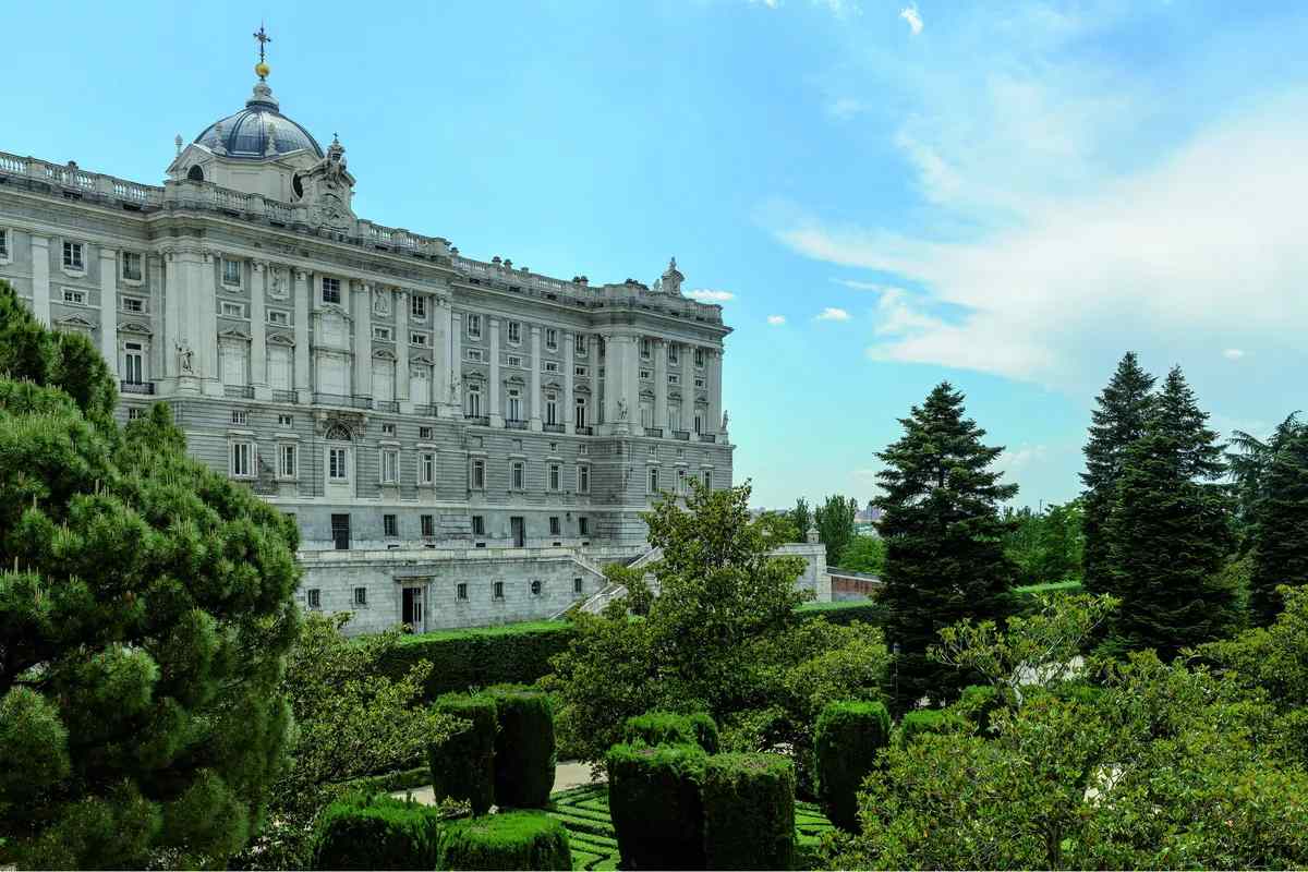 Skip the Line Guided Tour Royal Palace