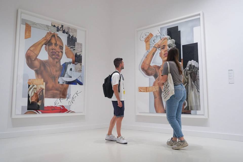 Barcelona City Tour and Moco Museum