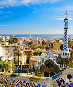 Sagrada Familia Tour and Artistic - The Best of Gaudi with Park Guell Visit