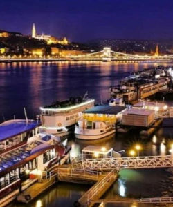 Silverline Cruises: Budapest Sightseeing Booze Cruise