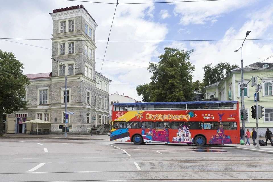 City Sightseeing: Tallinn Hop-On, Hop-Off Bus Tour