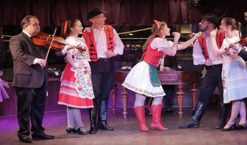 Silverline Cruises: 6-Course Dinner Cruise with Folklore and Operetta Show