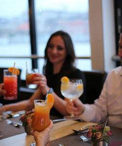 Silverline Cruises: Cocktail and Hungarian Folklore Cruise