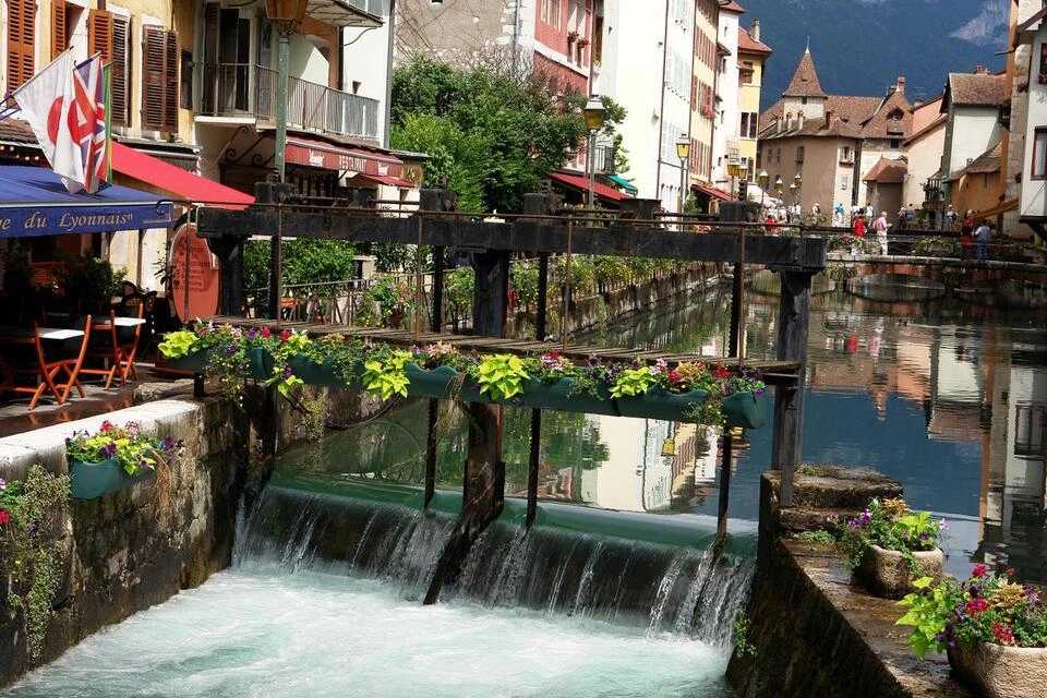 Annecy City Tour from Geneva