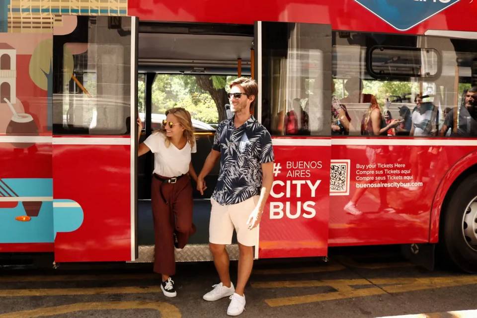 Gray Line: Buenos Aires Hop-On, Hop-Off Bus with River Cruise