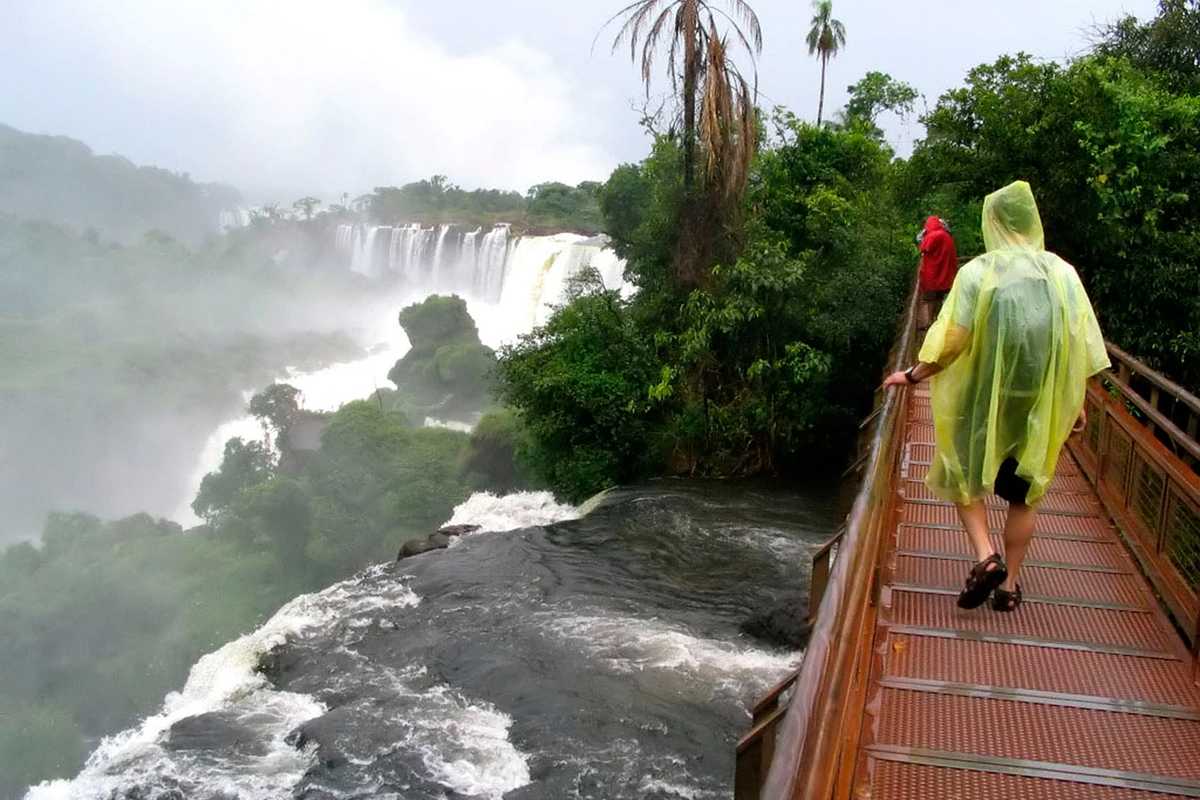 Iguazu Falls 2 Days - Argentine and Brazil Sides