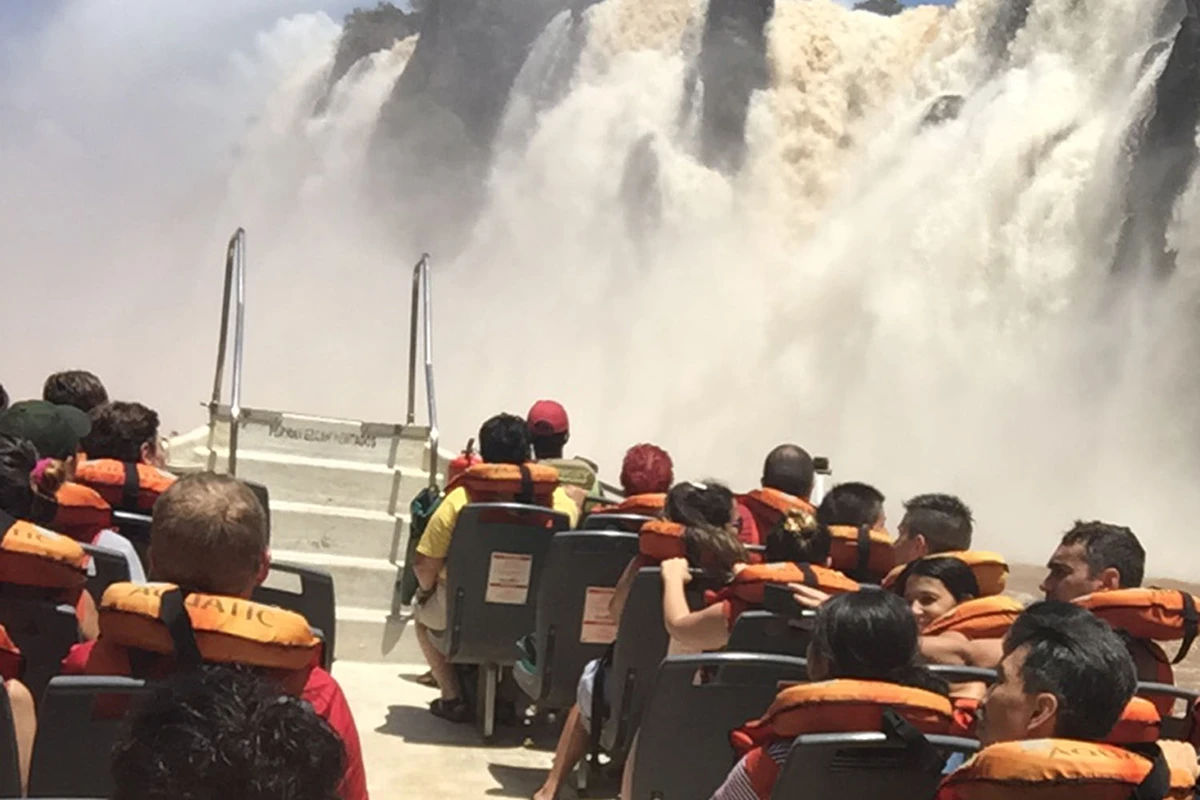Iguazu Falls: 4x4 in the Jungle, Boat Ride & Argentinian Falls