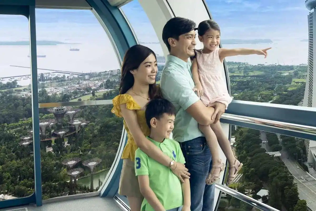 DUKW Tour with Singapore Flyer Ticket and Time Capsule