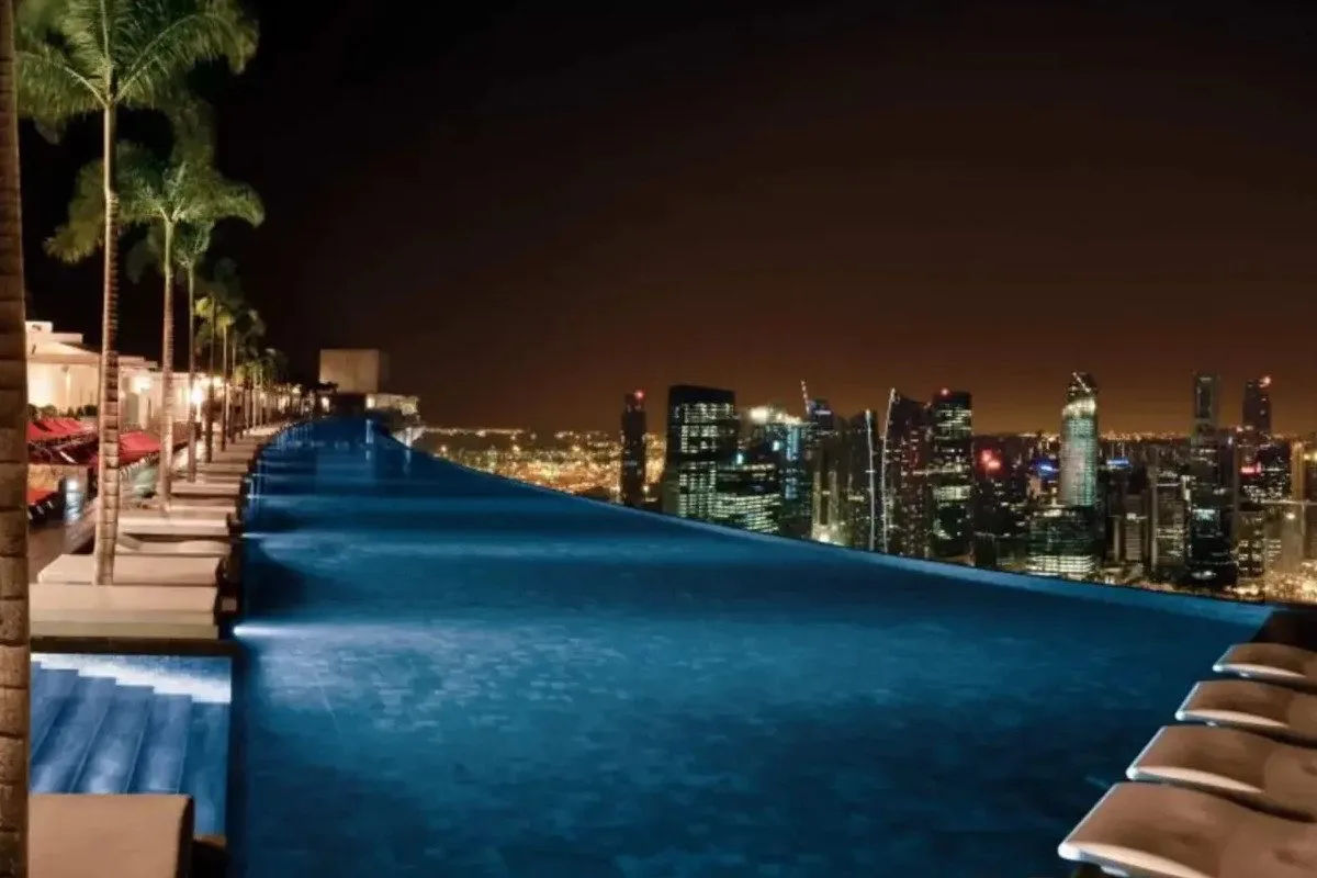 Marina Bay Sands - Access to the Deck