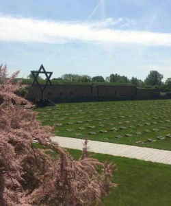 Guided Tour to Terezin Monument
