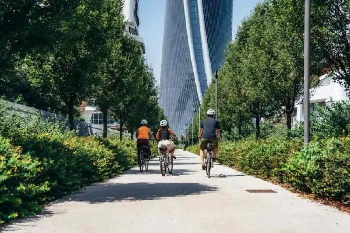  Milan City Tour by E-Bike